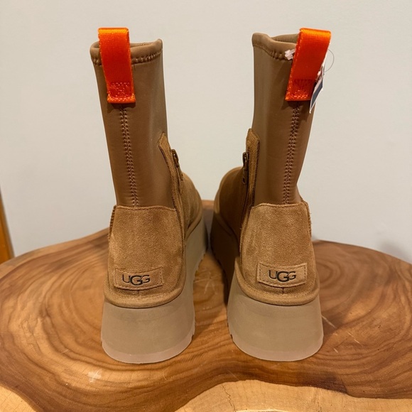 UGG classic dipper NWT - Picture 2 of 6